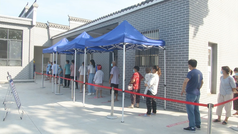 圖為核酸檢測現(xiàn)場2_副本.jpg