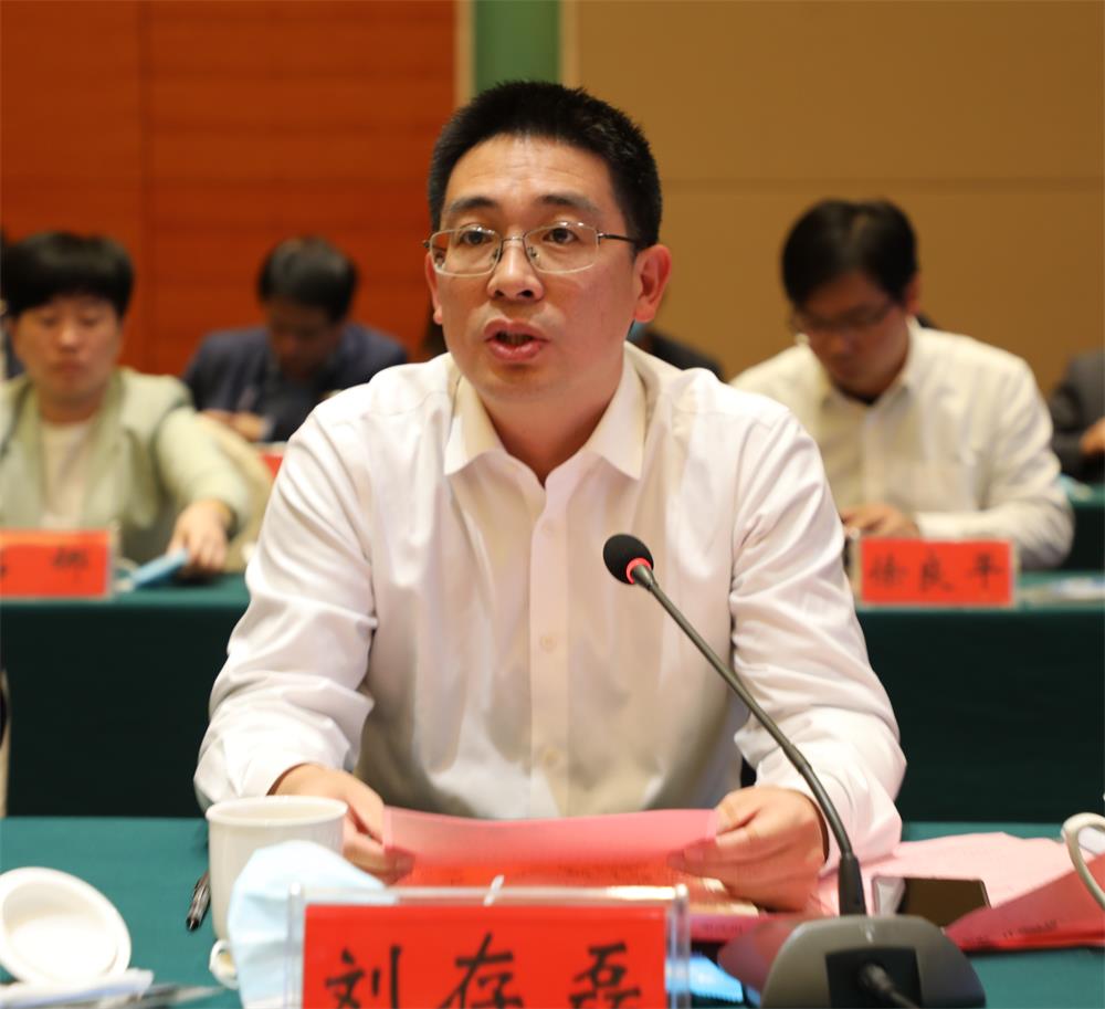 6懇談會(huì)5劉存磊主持 (1).JPG