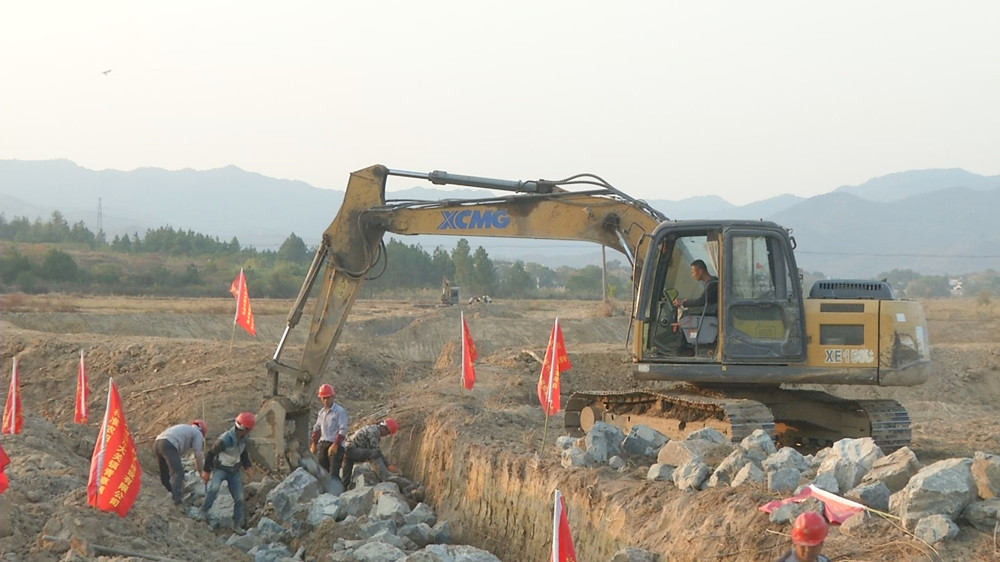 圖為高山村漿砌石渠現(xiàn)場(chǎng).jpg