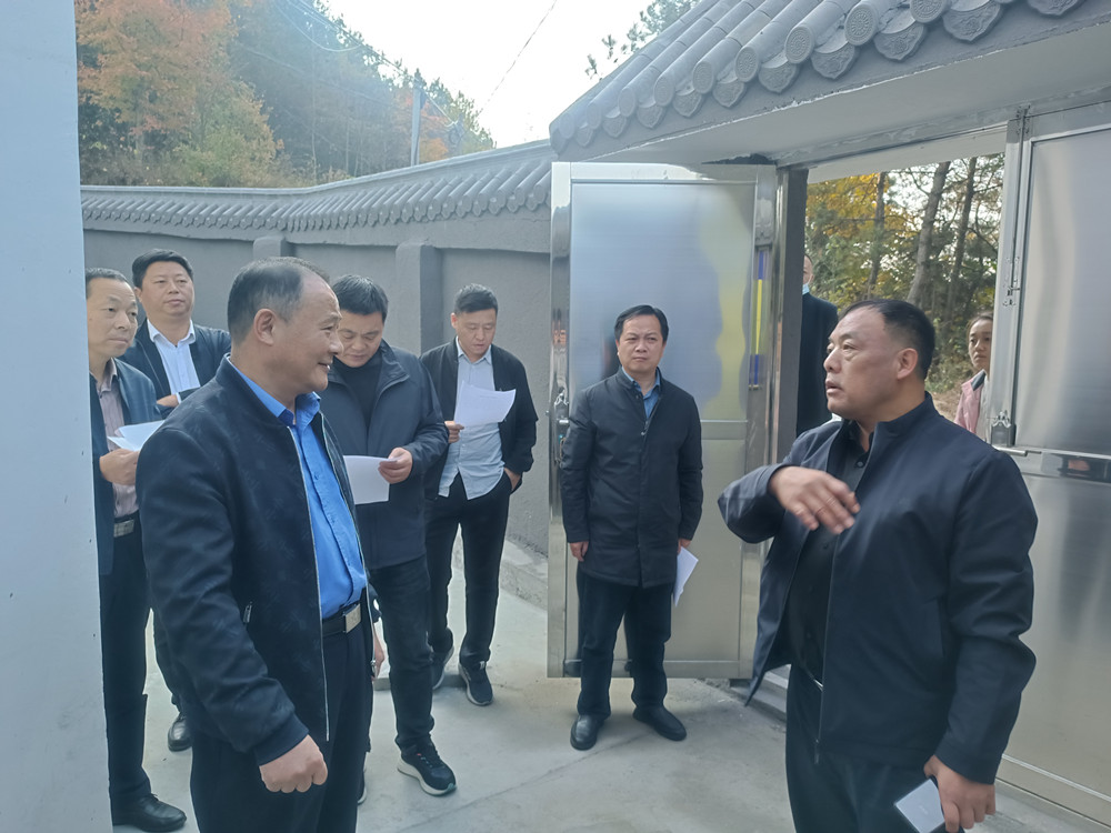 市政協(xié)開展“山區(qū)小型集中供水工程規(guī)范化建設(shè)與管理”專題民主協(xié)商活動(dòng)視察調(diào)研座談會(huì)1.jpg