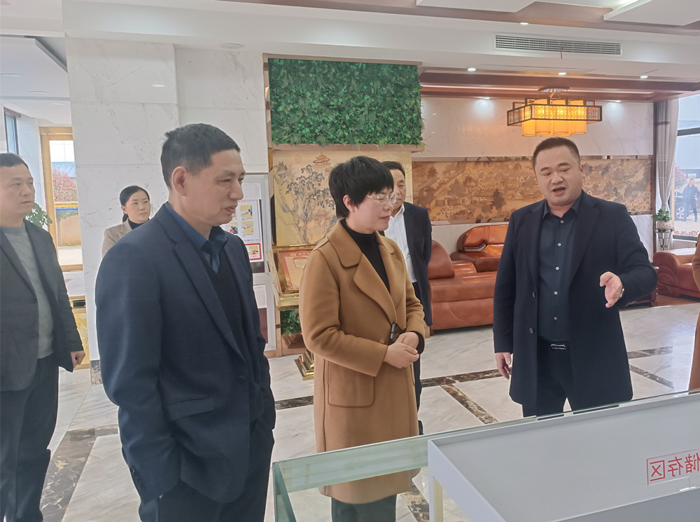 /uploads/image/2022/11/28/e8ed30e0fe5e3ef33b4b8701687794c7.jpg 安慶市政協(xié)“學(xué)習(xí)宣傳貫徹二十大”大宣講大調(diào)研活動(dòng)到桐城6.jpg