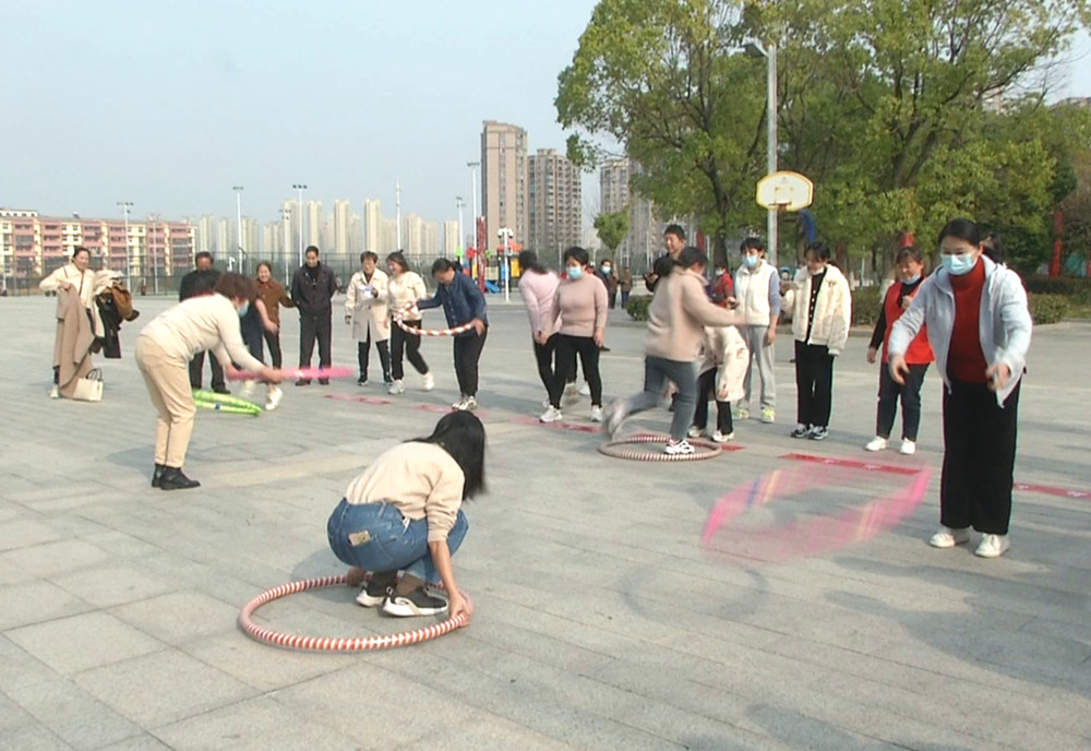 圖為盛唐社區(qū)三八節(jié)活動(dòng)情景3.jpg