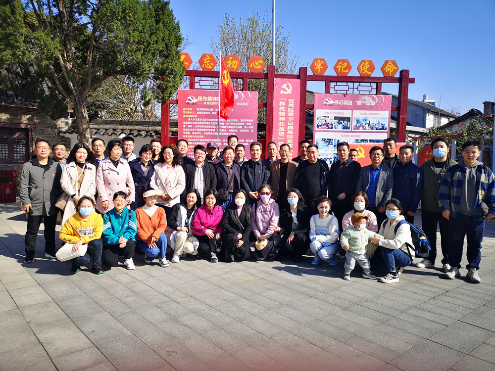市融媒體中心開展主題黨日與工青婦團(tuán)建活動2.jpg