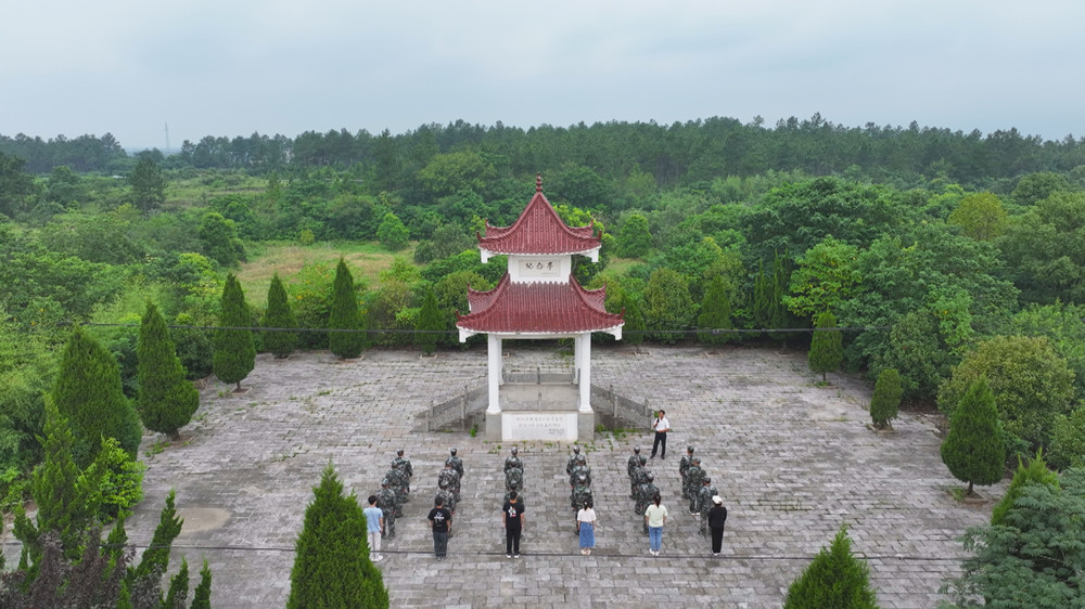 圖為緬懷活動現(xiàn)場.jpg
