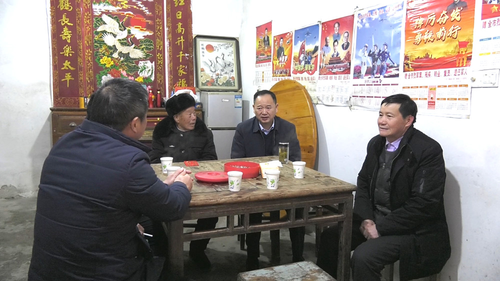 圖為慰問現(xiàn)場(chǎng).jpg