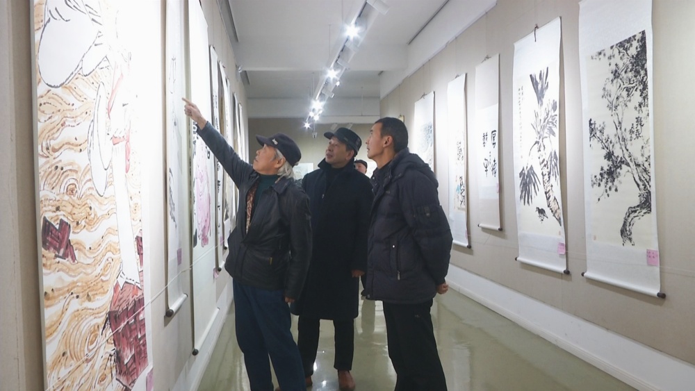 觀展.jpg