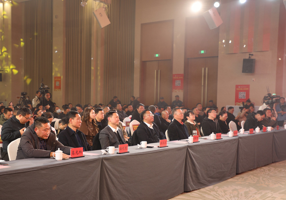 /uploads/image/2025/01/03/a30d070c370f806efe4da4f820db0750.jpg 11慈善晚會(huì)3_副本.jpg